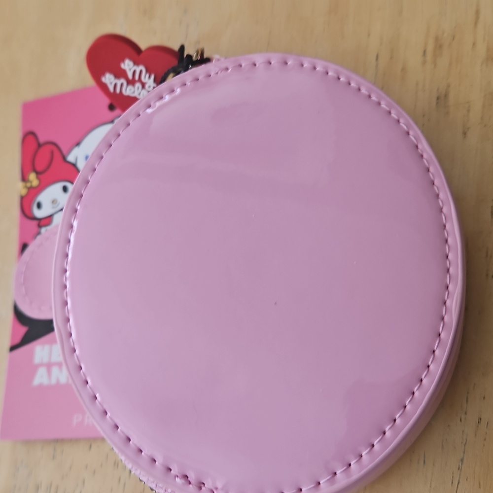 Hello Kitty and Friends Pink Coin Purse - Picture 7 of 12